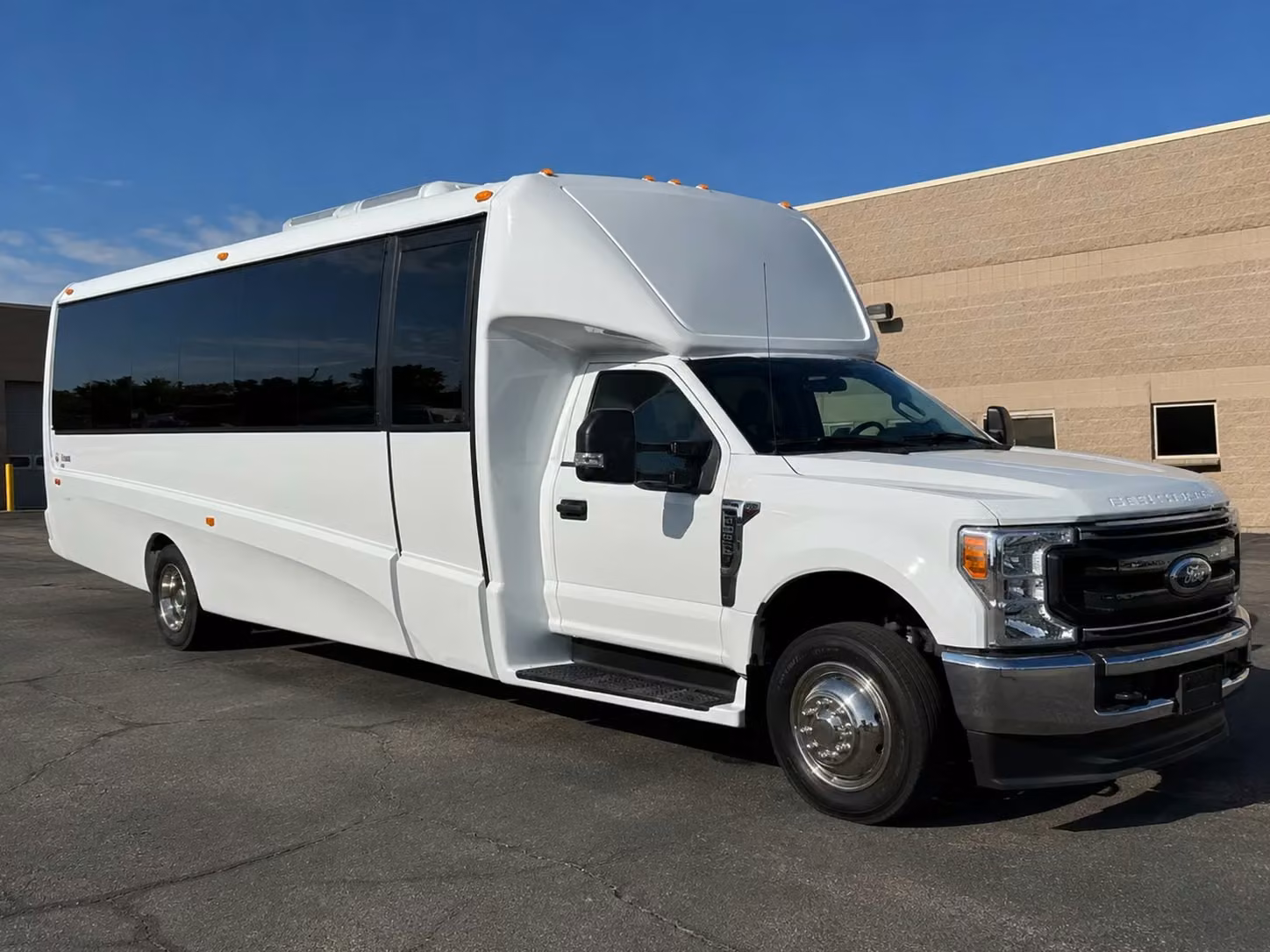 15 passenger minibus