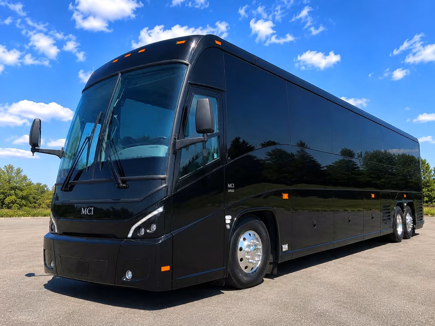 concert and private event bus rentals in warren michigan