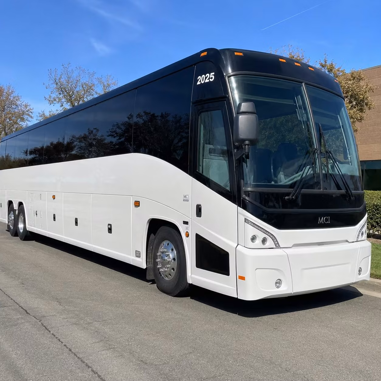 concert bus rentals to little caesars arena from warren