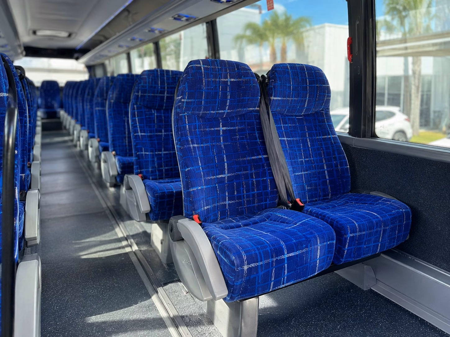 detroit red wings and pistons transportation from warren to little caesars arena