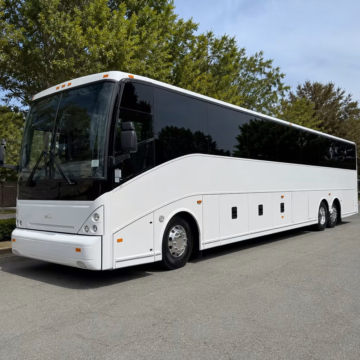 don t stress detroit city airport pickups let a bus handle it