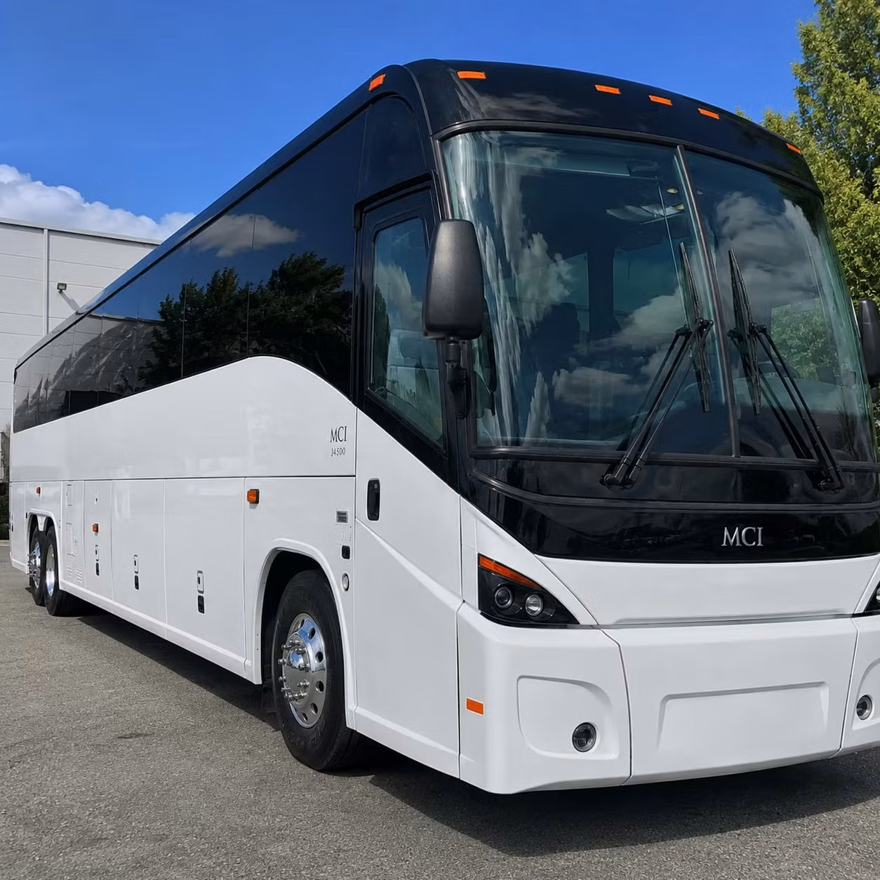 wherever your group flies in or out warren airport transportation is ready